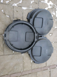 Brand New Rubbermaid Roughness Garbage Lids