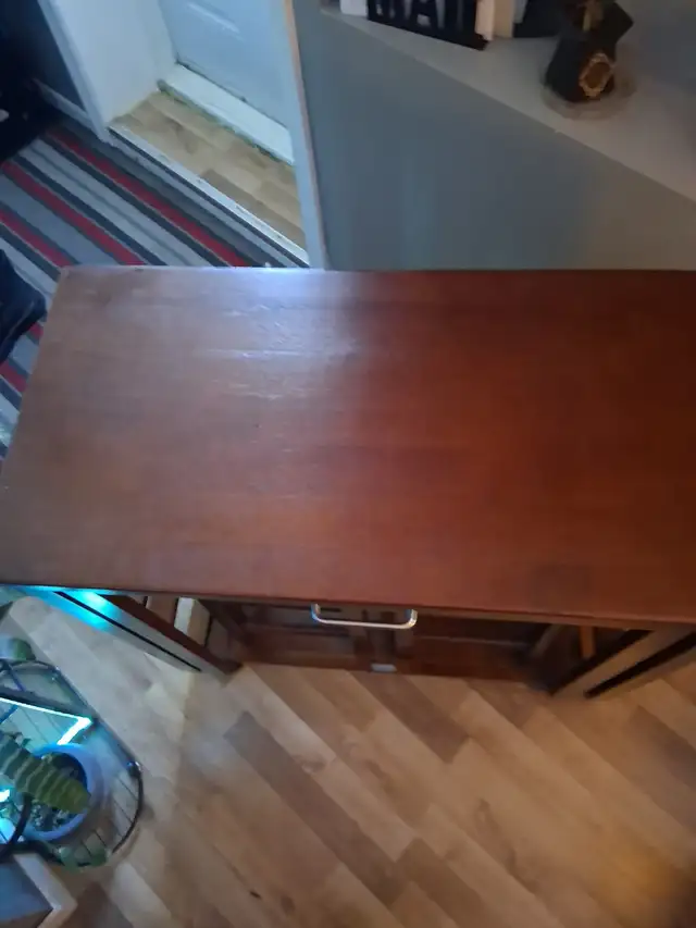 Kitchen / side table & Stools in Dining Tables & Sets in St. John's - Image 4