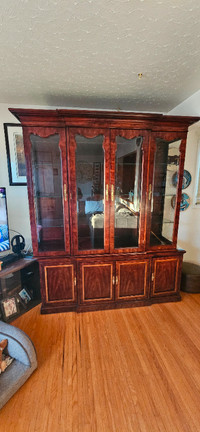 Thomasville mahogany 4 door break front  China  cabinet