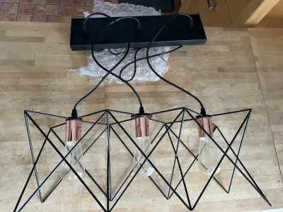 luminaire 3 ampoules  rose gold/noir, View more