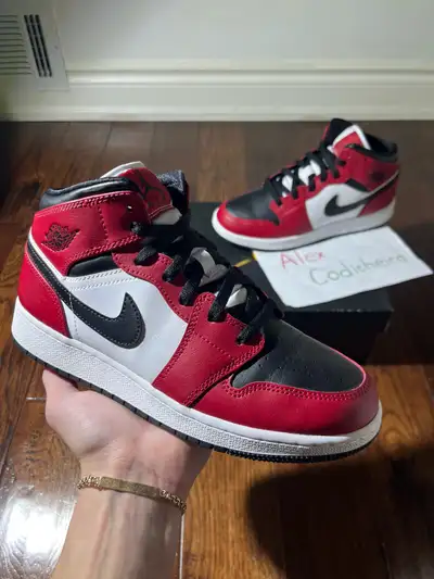 Size 6.5Y/8W - Air Jordan 1 Mid Chicago Black Toe, View more