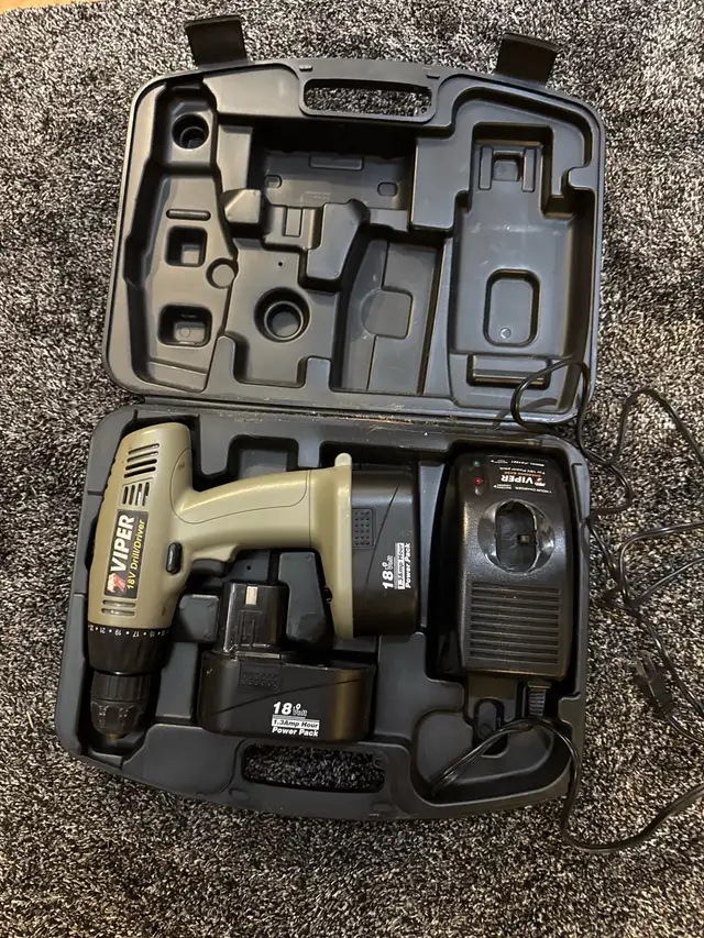 Viper 18v Drill Driver set with *2* batteries and charger63735875304323120