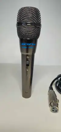 VocoPro Mark 12Pro Microphone w/Audio Cable