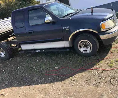 4.6 engine 2wd lots of good parts let me know what you need