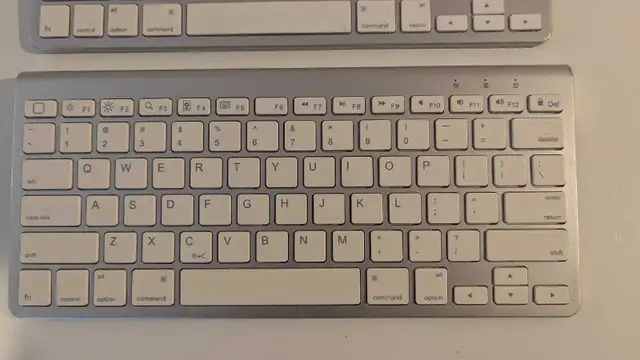 Bluetooth Keyboards for iPad and iMac441533498781214723