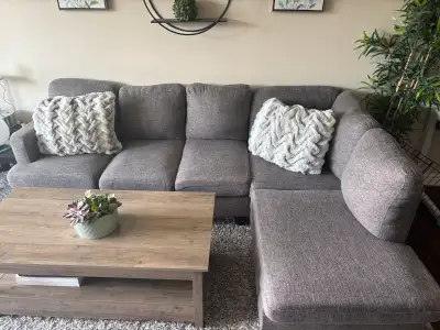 Right-facing sectional couch, View more