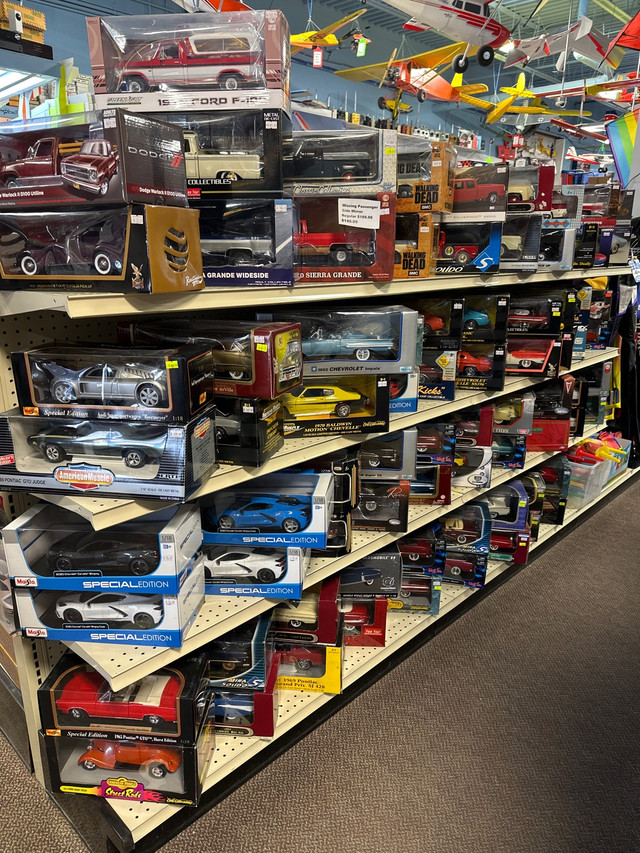 Hundreds of Rare Mint In Box 1/18 DieCast Model Cars and Trucks in Arts & Collectibles in Saskatoon - Image 2
