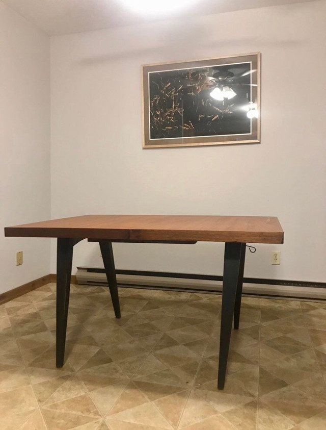 Mid-Century Modern Table in Dining Tables & Sets in Saint John - Image 2