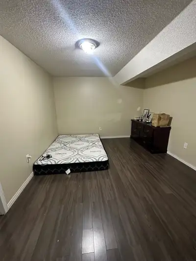 rental room for girls or couples