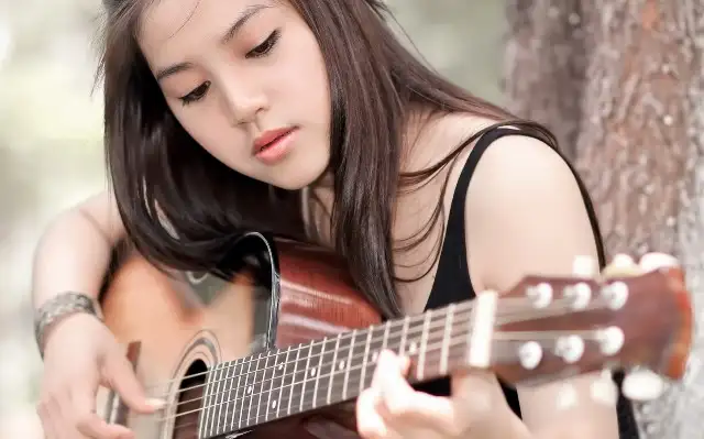 Best (In Home) Guitar Lessons & Uke with Popular Guitar Teacher!