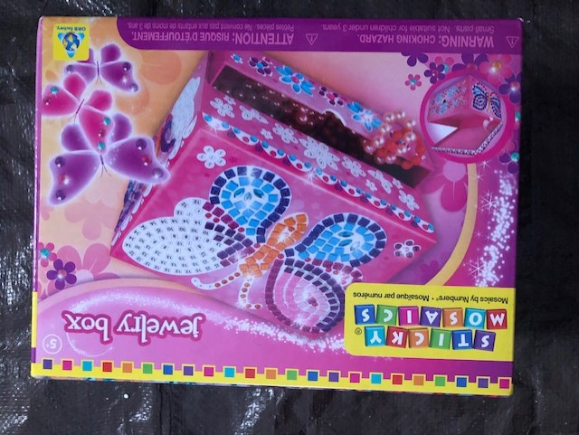 Jewelry kit Sticky Mosaics (Brand New) in Toys & Games in Sudbury