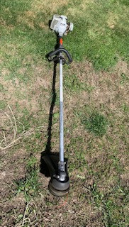 ECHO SRM-210 21.2cc Gas Straight Shaft  Grass / Brush Trimmer in Lawnmowers & Leaf Blowers in Kamloops - Image 2