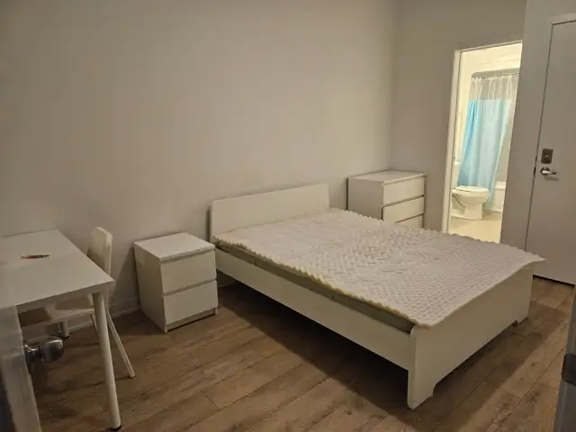 One bedroom with Ensuite 4 pcs bathroom for rent near UOIT in Room Rentals & Roommates in Oshawa / Durham Region - Image 10