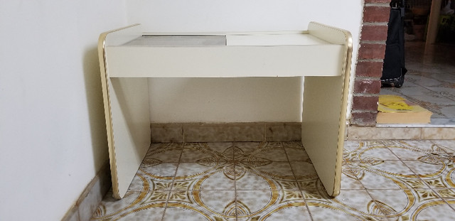 2 End Tables (white) at $30 each (Two for $50) in Other Tables in City of Toronto - Image 2