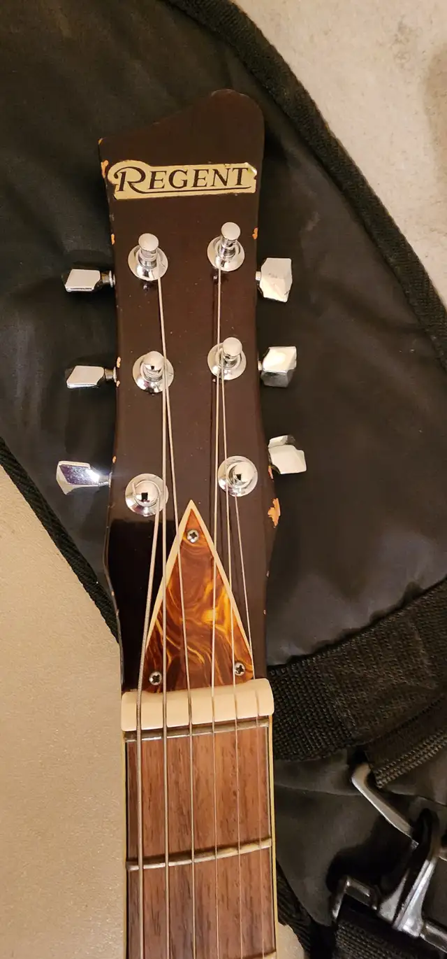 Late 1960s Guyatone SG-52T Violin Guitar MIJ Vintage Hollow Body in Guitars in Edmonton - Image 7