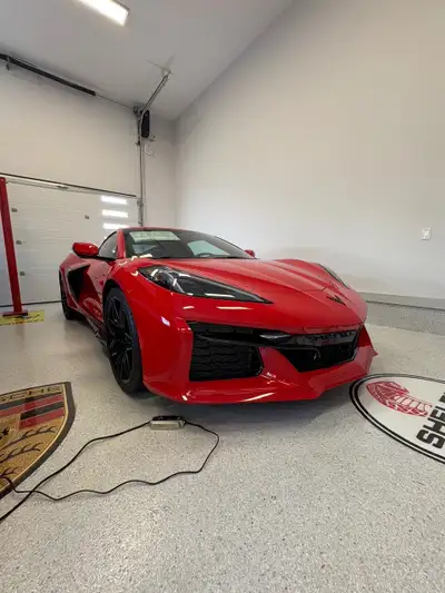 2025 Corvette Z06 1LZ Located in Calgary,Ab Brand new never registered, comes with NVIS form. No out...