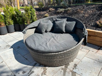 Lit de jour extérieur / Outdoor Day Bed