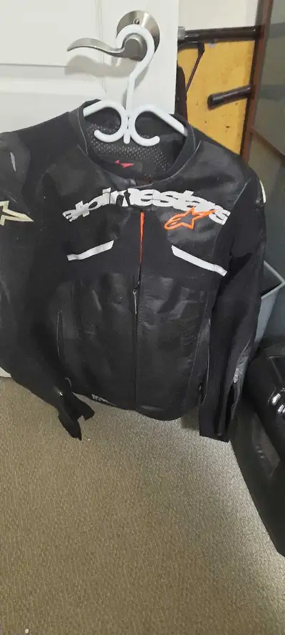 Motorcycle jacket US 44 SIZE , Medium Large , Used 1 season. , Retail 950