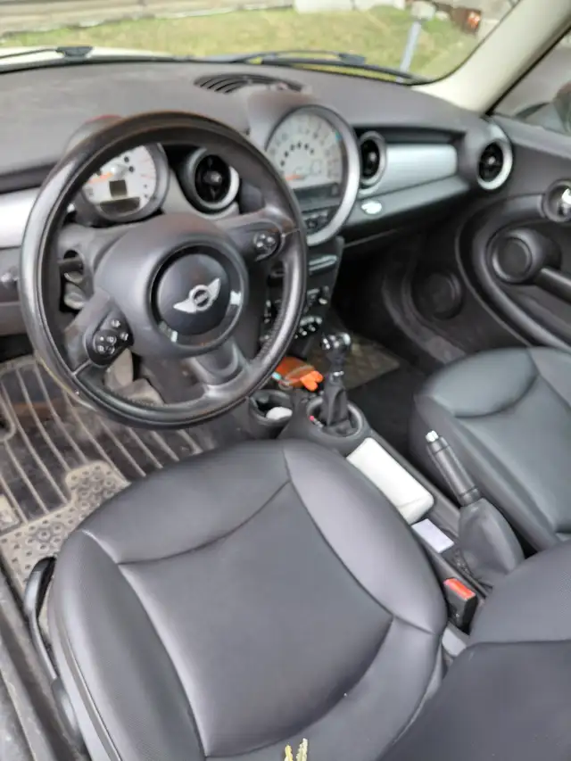 2013 Mini Cooper in very good condition504926069452984321