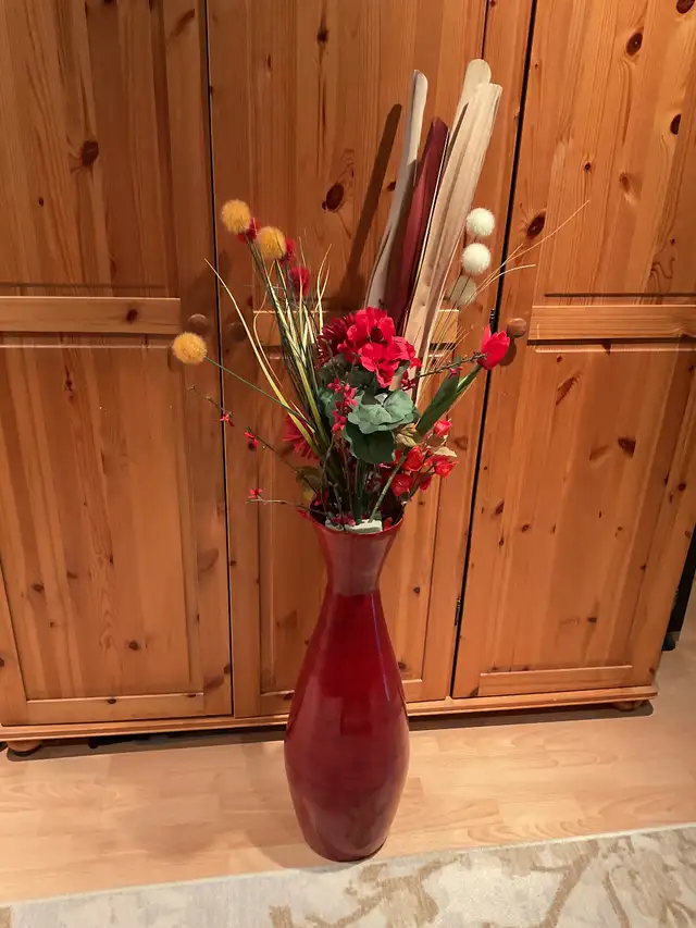 Decorative Vase427064002337187840