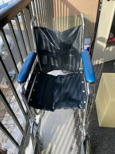 Chaise Roulante , View more