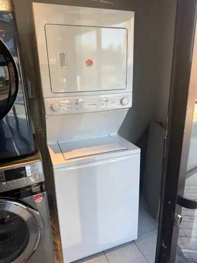 Frigidaire Laveuse-Sécheuse, View more