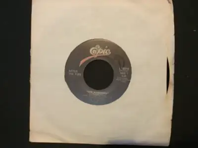 45 tours / 45 RPM “Der Kommissar” by After the fire (c)1982, View more