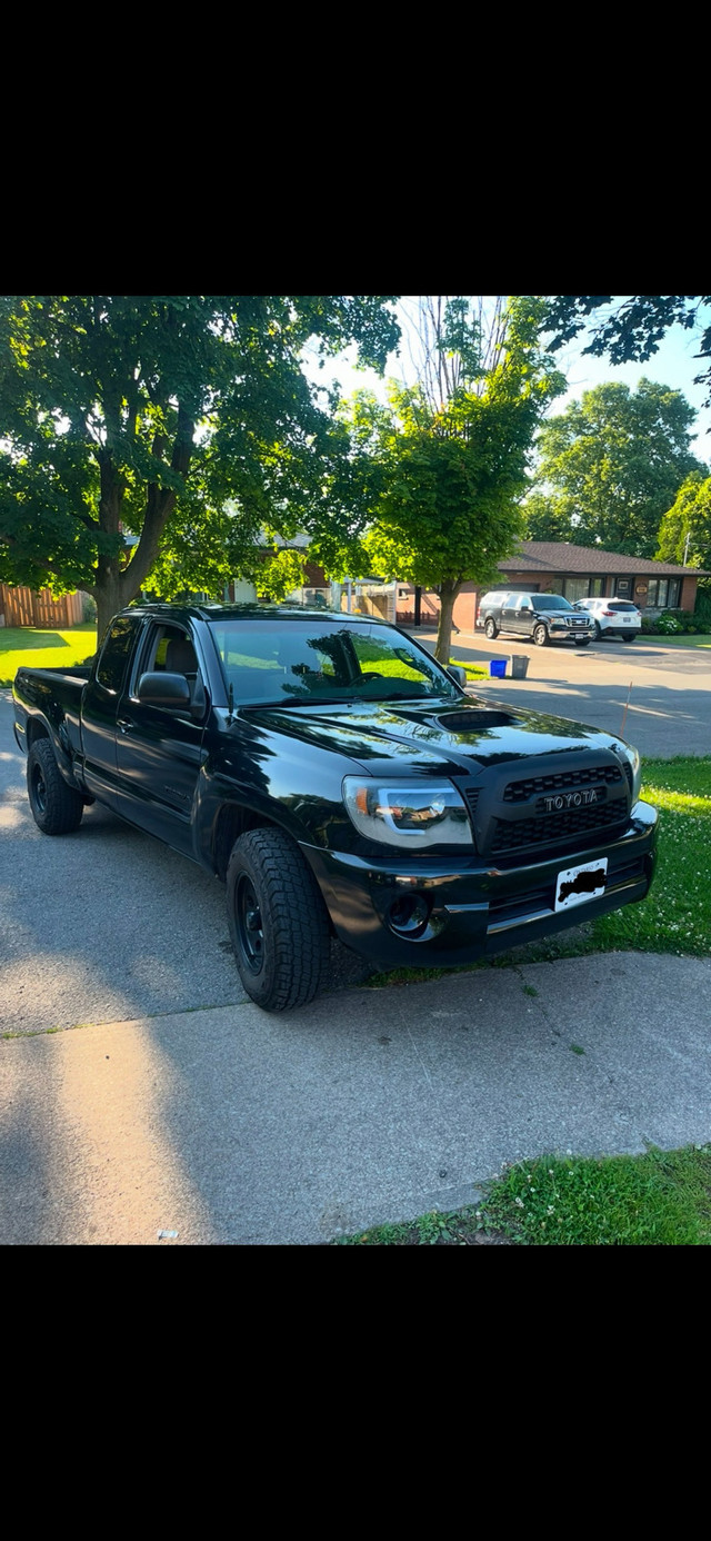 2006 Toyota Tacoma in Cars & Trucks in St. Catharines
