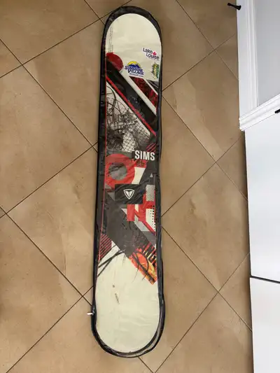 Sims Oath 154cm snowboard Comes with protective sleeve Pick up in Erin or meet Georgetown, Guelph or...