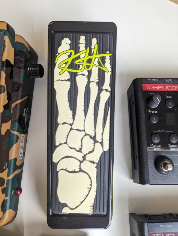 GUITAR PEDALS! TUNERS, WAH, DISTORTION, DELAY, OVERDRIVE, VOCALS Amps & Pedals Calgary Kijiji