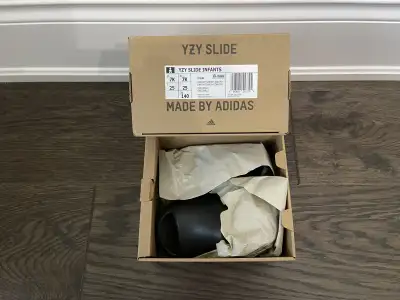 Yeezy Slide Infant, View more