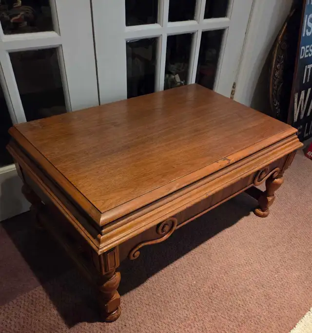 Vintage wooden coffee table by Thomasville in Coffee Tables in City of Toronto - Image 4