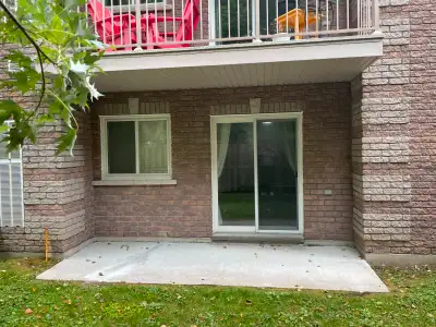 COBOURG 2 BEDROOM CONDO: CALL (905) 349 2400