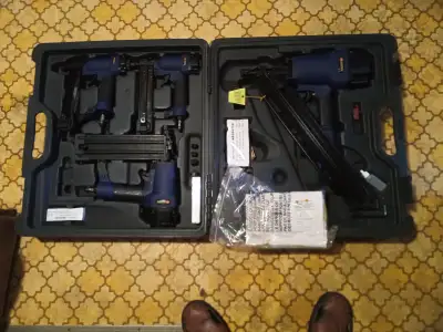 Campbell Hausfeld in carry case, never used. 300$