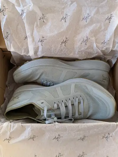 NORVAN SL 2 Shoe Unisex by Arc'Teryx Size 9 Women, View more