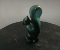 Vintage Blue Mountain Pottery squirrel, petit ecureuil figurine