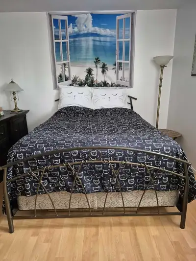 MATELAS QUEEN DE QUALITE + BASE DE LIT + TETE ET PIED DE LIT, View more