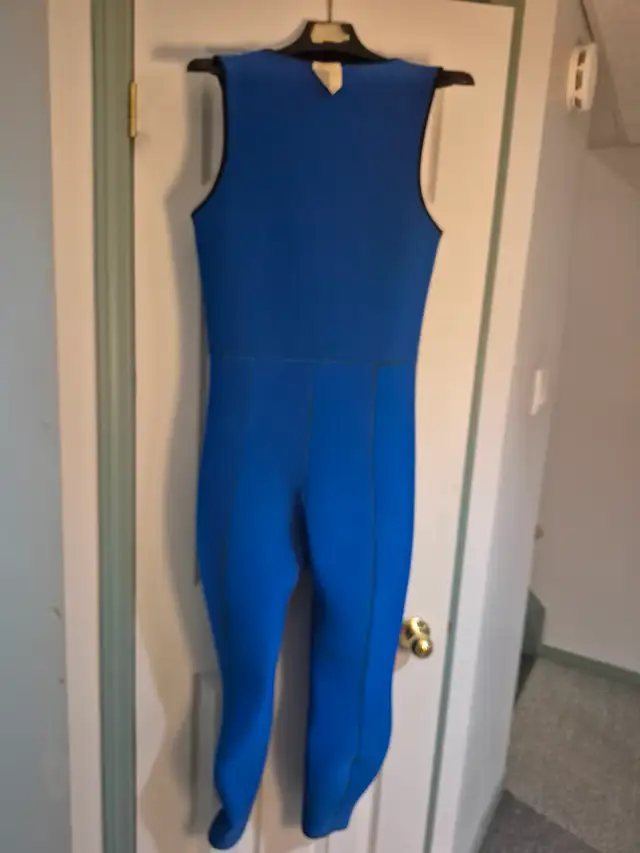 Men's or Ladies Wetsuit in Water Sports in Ottawa - Image 4