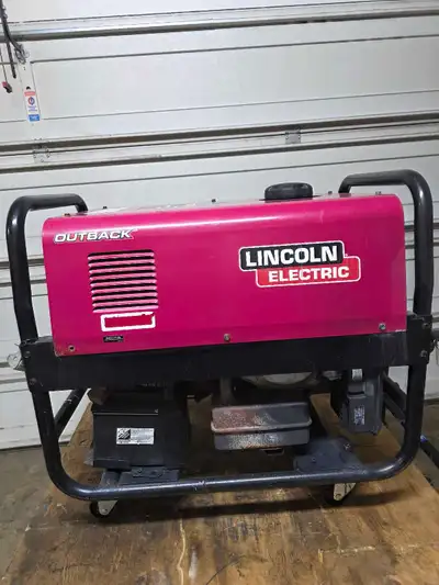 Licoln Welder Outback 185 , runs great only 192 total running hours. 5,700 Watts Peak AC Generator P...