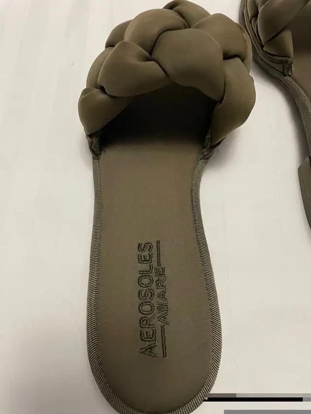 Women’s sandals in Women's - Shoes in City of Toronto - Image 7