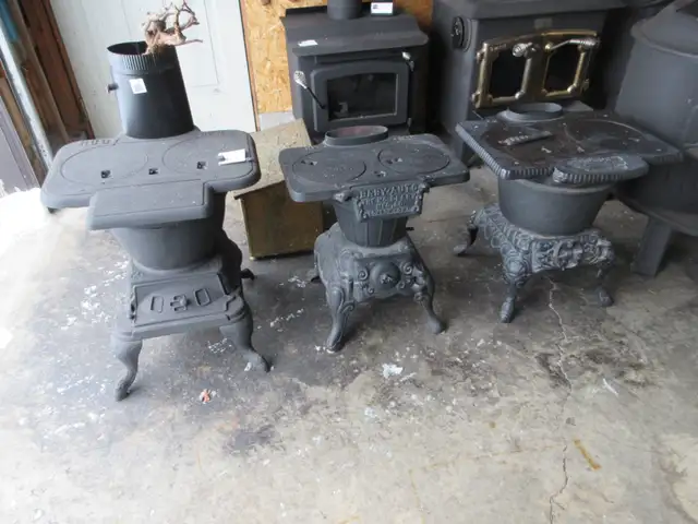 Good Used Wood Stoves / Woodstoves. H. in Fireplace & Firewood in Hamilton - Image 10
