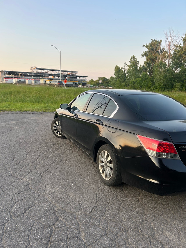 2010 Honda Accord in Cars & Trucks in Ottawa - Image 2
