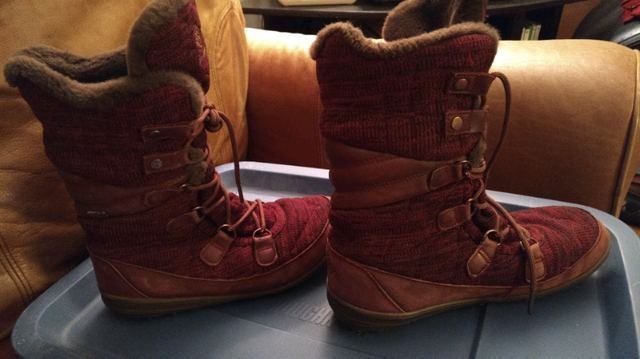 Women's Sneakers, Winter boots & Sandals/Water shoes in Women's - Shoes in Edmonton - Image 6
