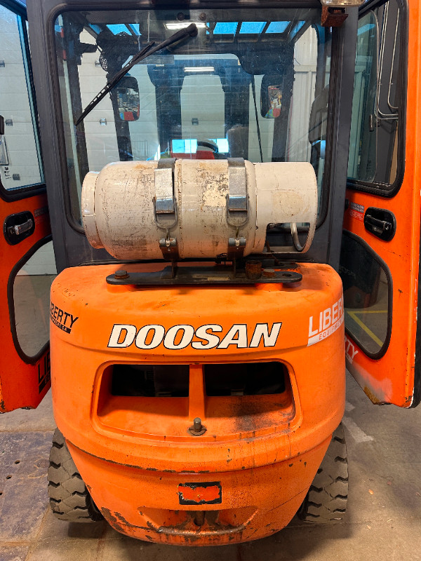 2013 Doosan G25P-5 - Forklift in Heavy Equipment in Fort McMurray - Image 2