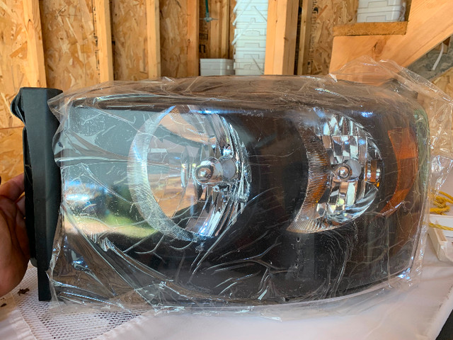 Brand new driver side headlight for 2008 cummins in Auto Body Parts in Gatineau