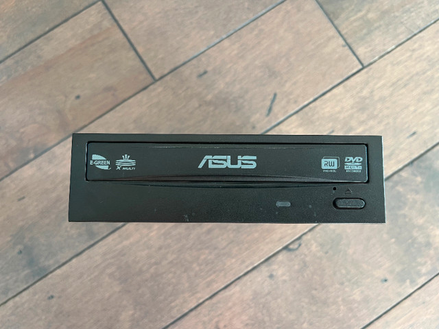 Lecteur Graveur CD-DVD ASUS drw-24b3st/blk/g/as dans Composants de système  à Laval/Rive Nord