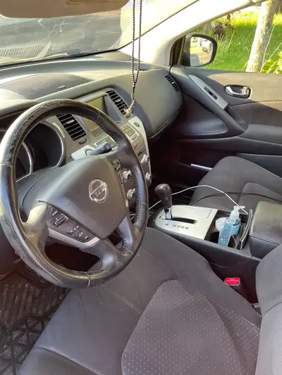 2012 Nissan murano awd very good condition/ very well maintained runs great in no issues no accident...