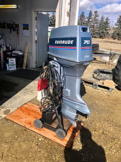 IN BOARD MOTOR REPAIRS OUT BOARD REPAIRS TROLLING MOTOR REPAIRS CARBURETOR REBUILDING NEW & GOOD USE...
