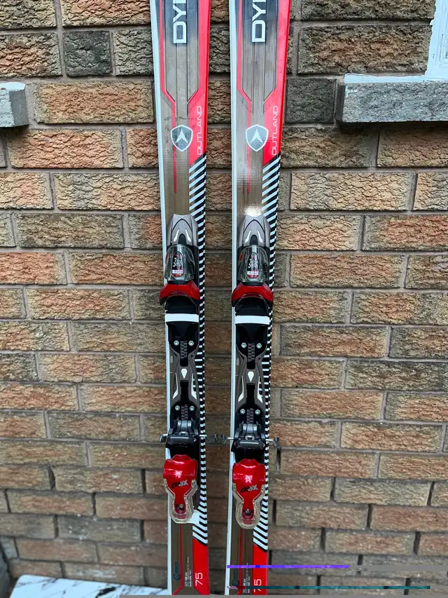 166 Dynostar ski with boots  in Ski in Markham / York Region - Image 5