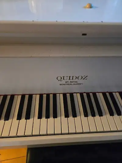 grand piano 4'6" piano à queue, View more